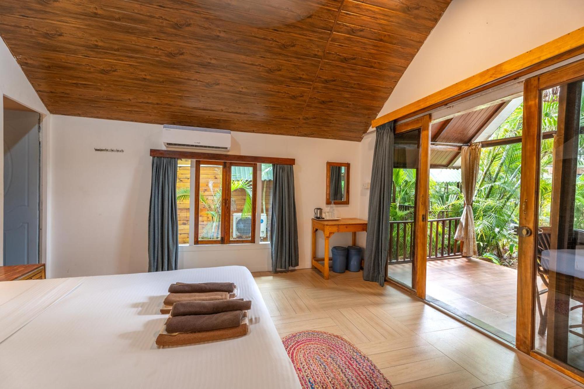 Simrose Hotel Agonda Bagian luar foto
